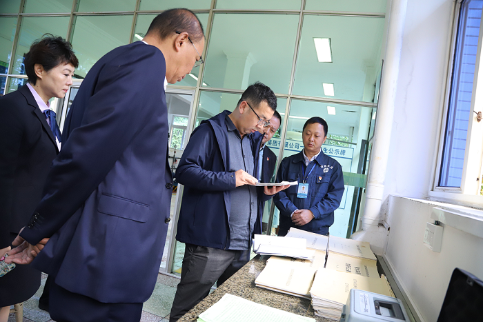住建部專家組對我司創(chuàng)建國家園林城市工作進(jìn)行實地考查