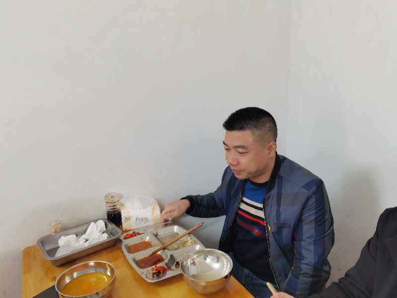 強監(jiān)督，重引導，杜絕“舌尖上的浪費”