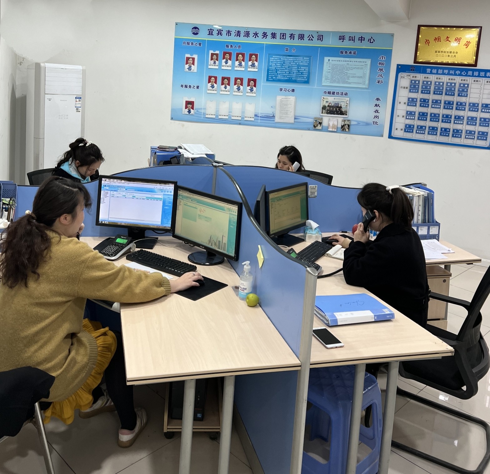 致敬半邊天，熱線崗位展風(fēng)采