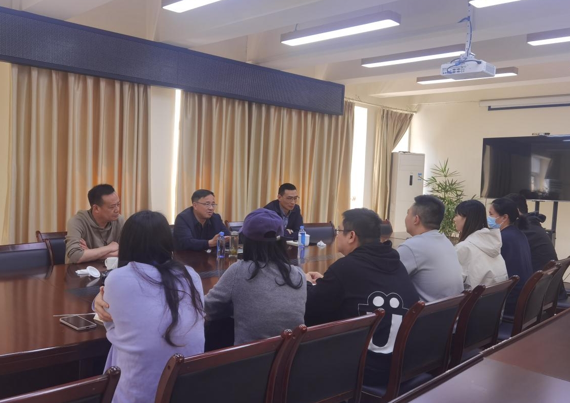 清源水務(wù)公司黨委書記、董事長(zhǎng)周燕賓一行前往臨港公司開展工作指導(dǎo)